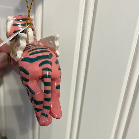 Anthropologie Art Knacky Flying Tiger Ornament 2019 Rare NWT - Picture 6 of 11
